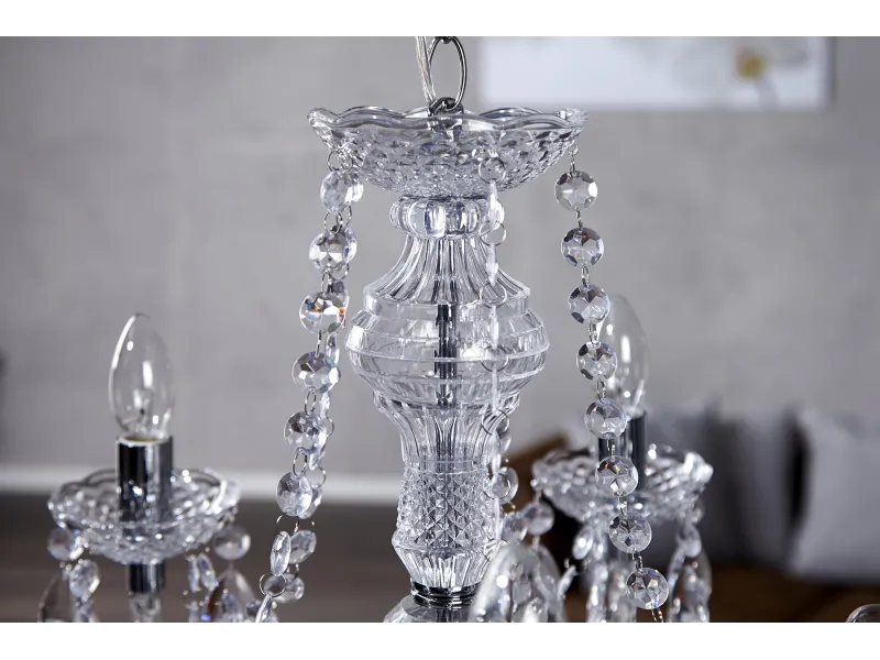 Lustre transparent suspendue  avec 5 bougies
