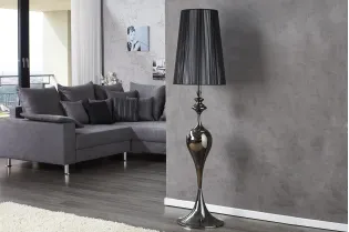 Lampadaire design baroque recouvert de fils de nylon noir 2