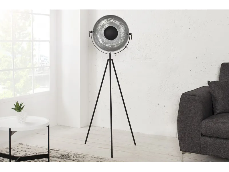 Lampadaire moderne en acier inoxydable et en aluminium coloris noir et argenté