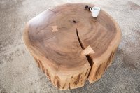 Table basse roulette en bois massif design naturel
