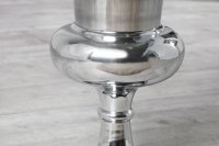Vase design en aluminium de couleur argenté