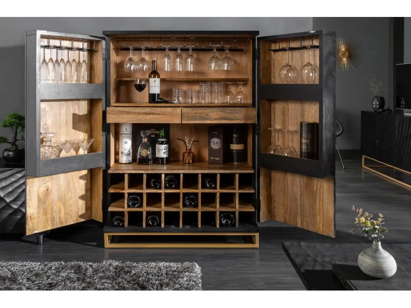 Armoire en  bois massif sculpté scorpion coloris noir 141cm pas cher