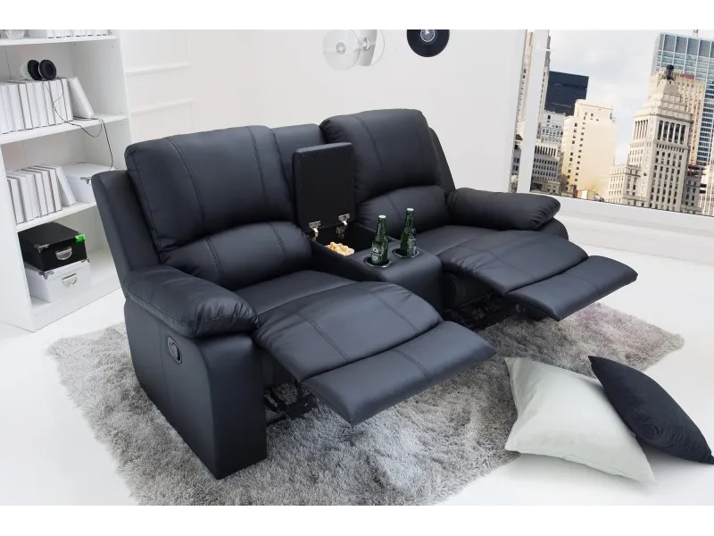 Chaise de bureau design de couleur blanche et chromée avec roulette...