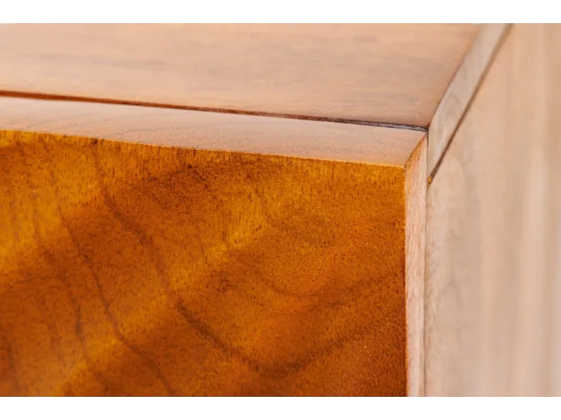 Table de chevet en bois massif sculpté scorpion coloris noir 50cm pas cher