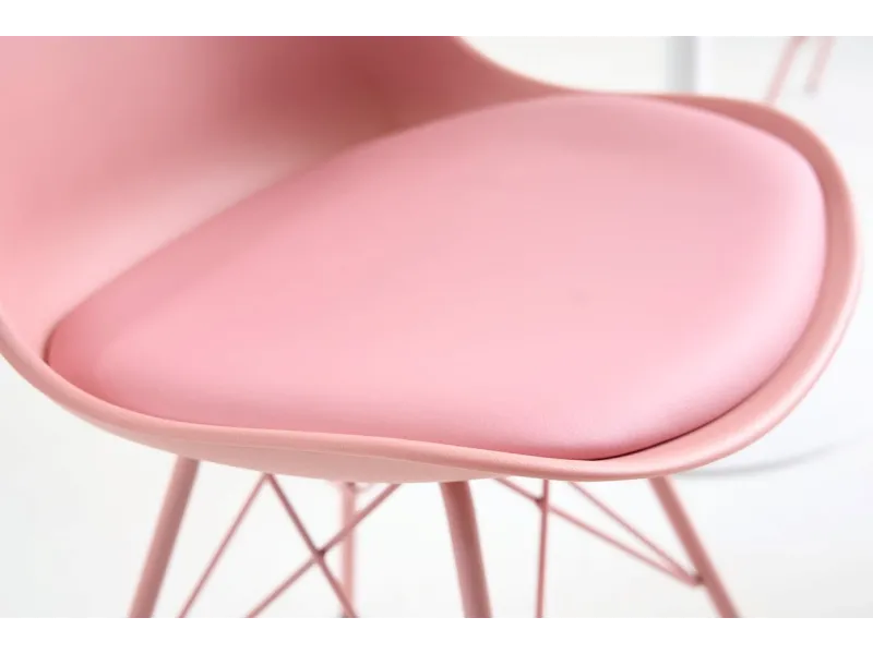 Lot de 4 Chaises Scandinave rose revêtement en simili cuir structure en métal