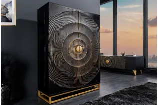 Armoire en  bois massif sculpté scorpion coloris noir 141cm pas cher