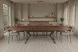 Table GRANDEZZA 180–270 cm noyer naturel métal noir | Adenia Home