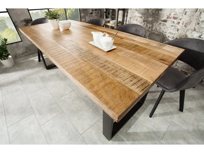 Table manguier massif 200 cm pieds métal Iron Craft — Adeniahome