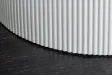 Table ronde Unique 120 cm — céramique effet marbre blanc, pied blanc