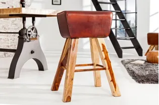 Tabouret design en bois massif et cuir marron 2