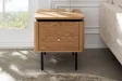 Table de chevet ATELIER 55 cm placage chêne et métal noir