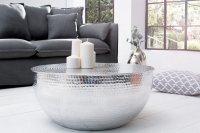 Table basse design ronde de 70cm coloris argenté en aluminium