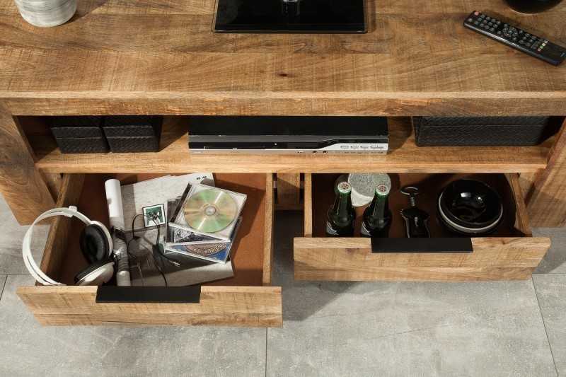 Meuble TV design industriel 130 cm en bois massif