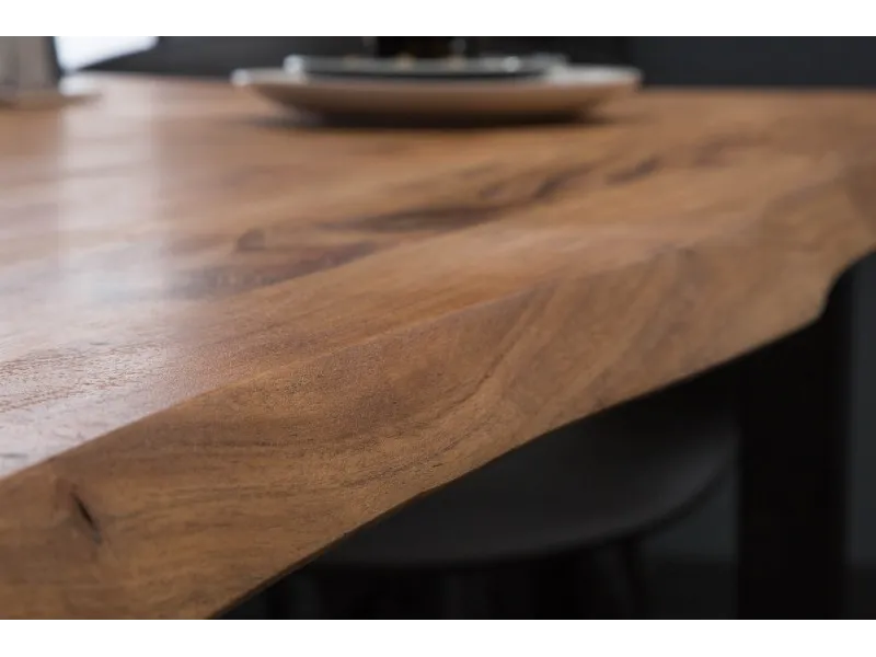 Table à manger Mammut 140cm acacia sauvage 26mm