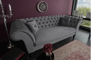Canapé moderne capitonné de couleur gris argenté en velours avec pieds en bois massif 2