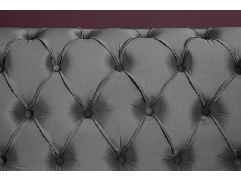 Canapé moderne capitonné de couleur gris argenté en velours avec pieds en bois massif