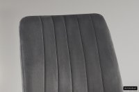 Chaise design en velours, coloris gris foncé, pieds noirs