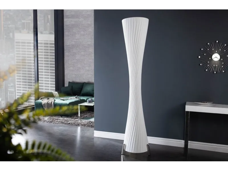 Lampadaire ovale de 180cm en latex plissé blanc