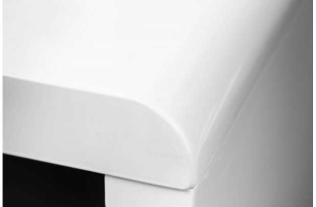 Bureau design 120x75 cm en bois teinté blanc laqué