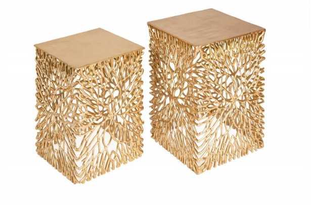 Ensemble de 2 tables d'appoint en forme de feuille en métal doré